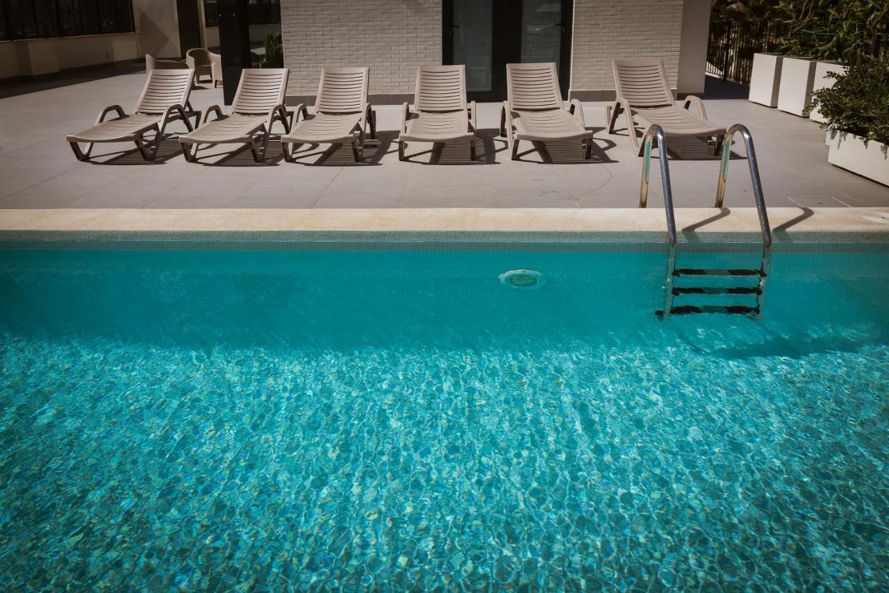 Modern Sea Front Sea Waves Alicante Exterior foto